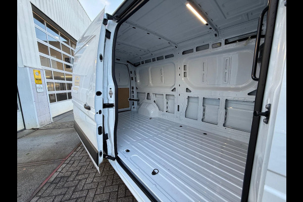 Renault Master Red Edition E-TECH L3H2 NIEUW/ VOORRAAD / 22kW boardlader