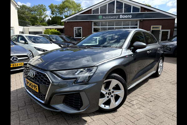Audi A3 Sportback 30 TFSI S edition Camera, Stoelverwarming, Matrix Led