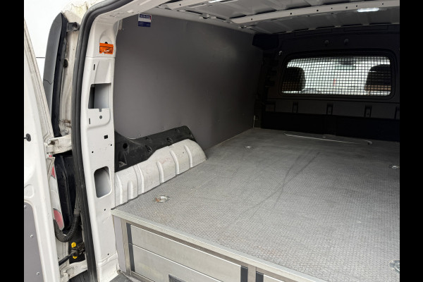 Volkswagen Caddy Cargo 2.0 TDI 122PK Automaat L1 Cruise Control Climate Control Navigatie Carplay Parkeersensoren Schuifladen Inbouw