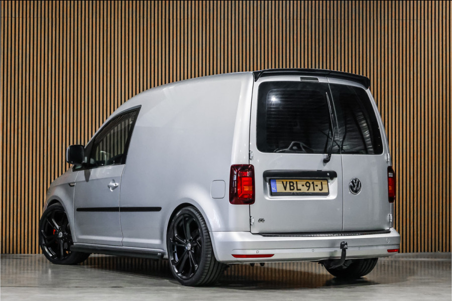 Volkswagen Caddy 2.0 TDI 185 PK DSG R-Line | Camera | CarPlay | Alarm | ACC | Lane Assist | Trekhaak | Navigatie | PDC | DAB | Nieuwe APK | NAP Logisch