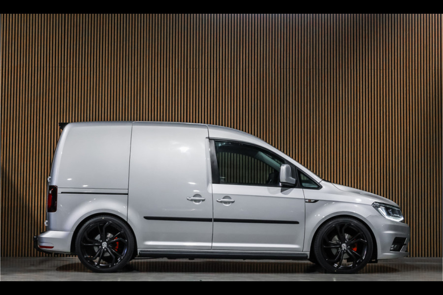 Volkswagen Caddy 2.0 TDI 185 PK DSG R-Line | Camera | CarPlay | Alarm | ACC | Lane Assist | Trekhaak | Navigatie | PDC | DAB | Nieuwe APK | NAP Logisch