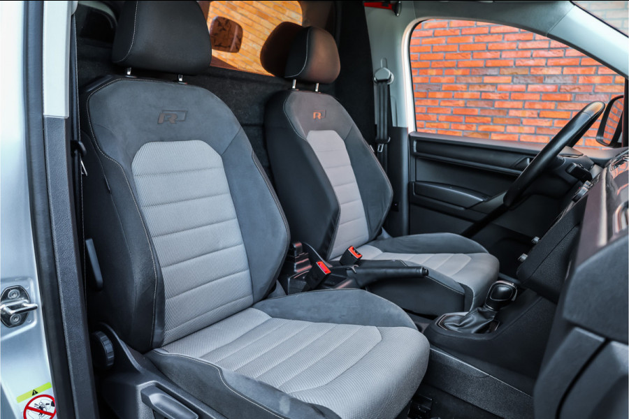 Volkswagen Caddy 2.0 TDI 185 PK DSG R-Line | Camera | CarPlay | Alarm | ACC | Lane Assist | Trekhaak | Navigatie | PDC | DAB | Nieuwe APK | NAP Logisch