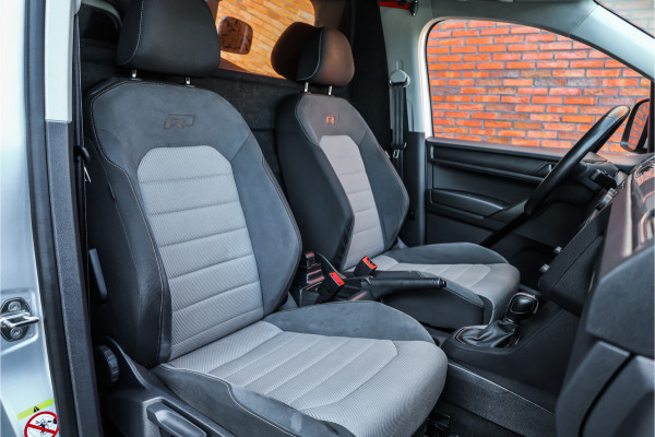 Volkswagen Caddy 2.0 TDI 185 PK DSG R-Line | Camera | CarPlay | Alarm | ACC | Lane Assist | Trekhaak | Navigatie | PDC | DAB | Nieuwe APK | NAP Logisch