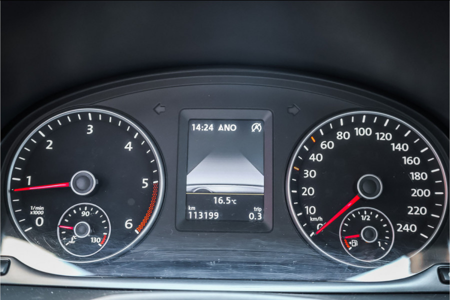 Volkswagen Caddy 2.0 TDI 185 PK DSG R-Line | Camera | CarPlay | Alarm | ACC | Lane Assist | Trekhaak | Navigatie | PDC | DAB | Nieuwe APK | NAP Logisch