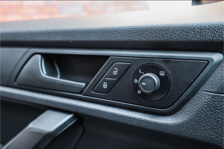 Volkswagen Caddy 2.0 TDI 185 PK DSG R-Line | Camera | CarPlay | Alarm | ACC | Lane Assist | Trekhaak | Navigatie | PDC | DAB | Nieuwe APK | NAP Logisch