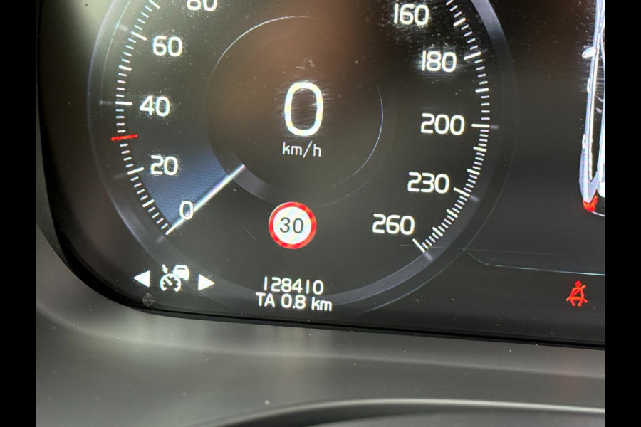 Volvo XC60 2.0 T6 AWD Business Pro Panoramadak, Trekhaaak, NL. Auto