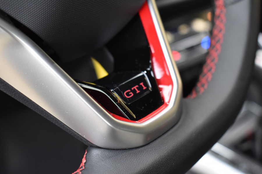 Volkswagen Polo GTI 2.0 TSI 210PK DSG GTI-SPORT IQ-LIGHT/PDC/CARPLAY