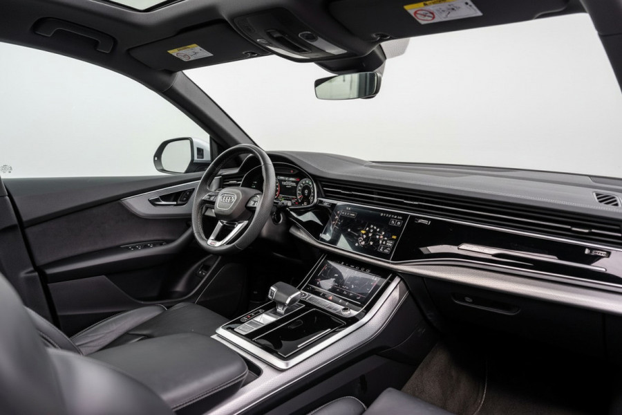 Audi Q8 55 TFSI e quattro Pro Line S /Pano/360/HUD/ACC