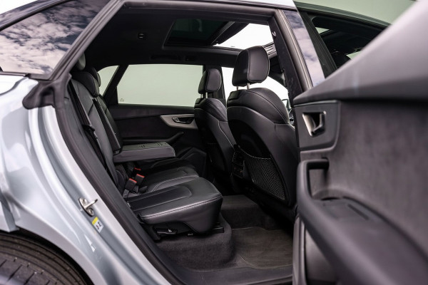 Audi Q8 55 TFSI e quattro Pro Line S /Pano/360/HUD/ACC