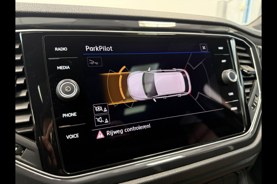 Volkswagen T-Roc 1.5 TSI Sport Business R Panoramadak Full-led VCP 19'lmv !! 2e Pinksterdag geopend van 12:00 tot 17:00u !!