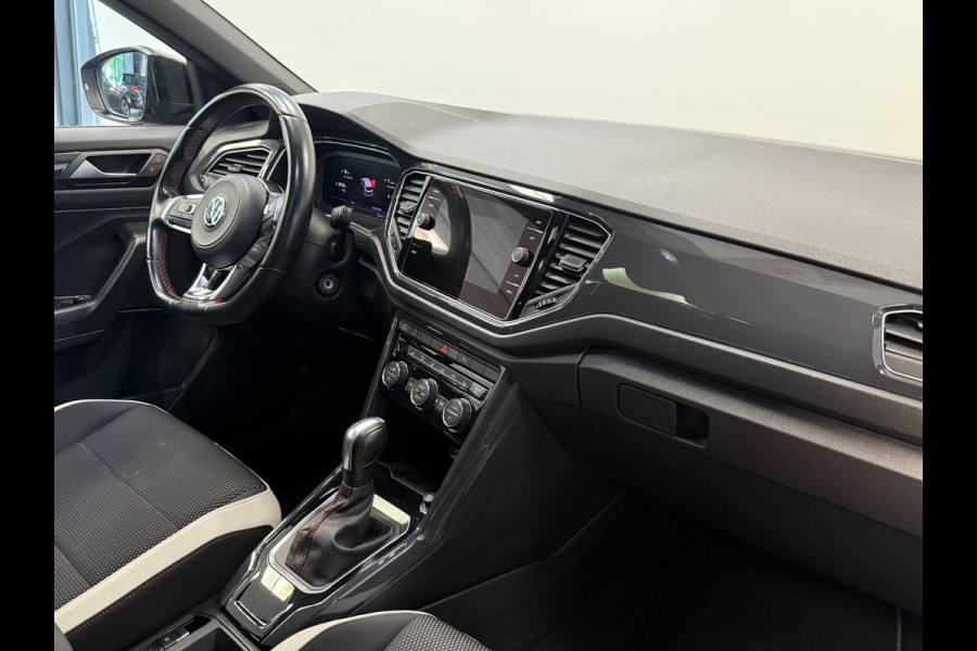 Volkswagen T-Roc 1.5 TSI Sport Business R Panoramadak Full-led VCP 19'lmv !! 2e Pinksterdag geopend van 12:00 tot 17:00u !!