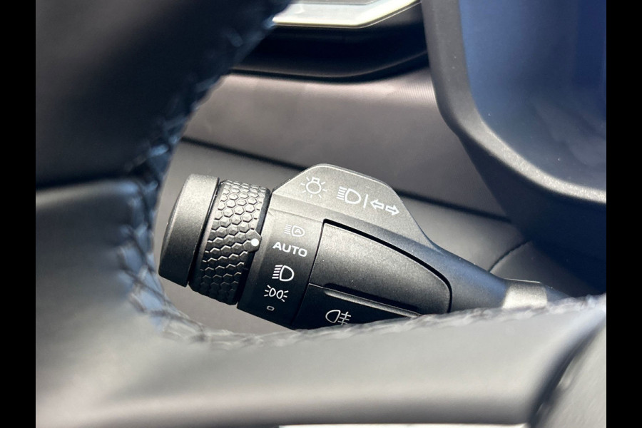 Lynk & Co 01 1.5 More | Leder| Pano | Stoel+Stuurwielverwarming | Keyless