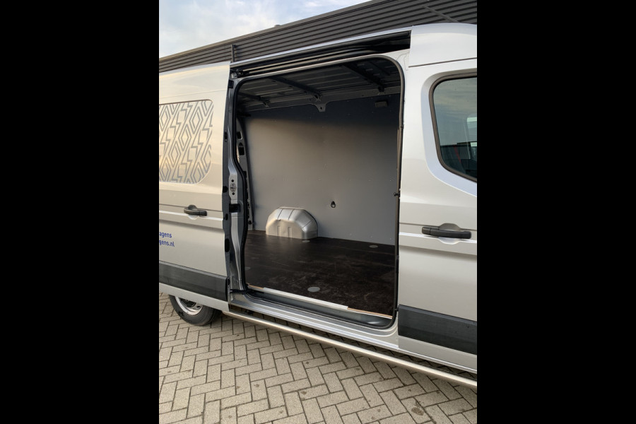 Renault Master E-Tech 87 kWh, 130 kW snelladen, L2H2 Demonstratieauto, Laadruimte betimmering, Side-bars, Camera, Trekhaak, Apple carplay