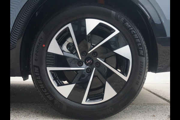 Opel Grandland 1.6 Turbo Plug-in-Hybrid Business Edition