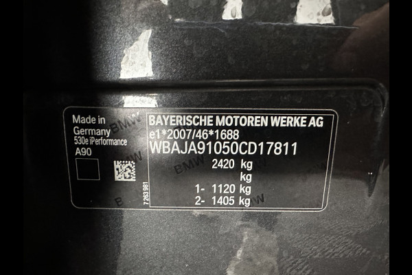 BMW 5 Serie 530e iPerformance eDrive Edition (Plug-In) (INCL-BTW) Aut. *LEATHER | FULL-LED | SOFTCLOSE | TOPVIEW | MEMORY-PACK | DIGI-COCKPIT | NAVI-FULLMAP | HEATED-COMFORTSEATS | HEAD-UP | PRIVACY-GLASS | ECC | PDC | 18''ALU*