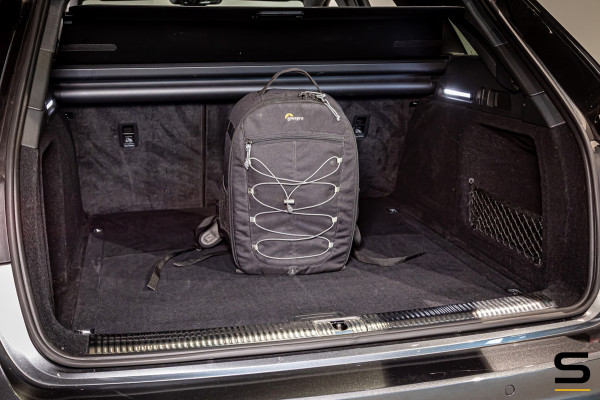 Audi A4 Avant 35 TFSI Launch edition Sport|Pano|B&O|3 S-Line