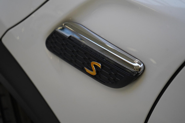 MINI Electric Classic 33 kWh | Zwart optiek | Navigatie | Stoelverwarming | Privacy Glass