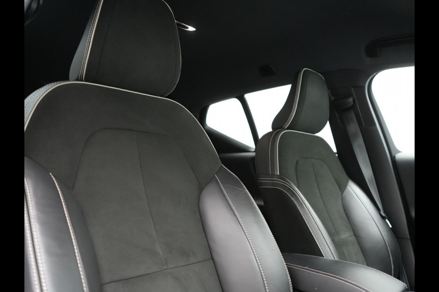 Volvo XC40 T5 Recharge R-Design PHEV 262pk Dealer O.H. | Trekhaak Af Fabriek | Camera | Alcantara Sportstoelen & Stuur Verwarmd | Keyless | Blis | Apple Carplay | Navigatie | DAB | Cruise Control | 19"L.M | Plug In Hybrid |