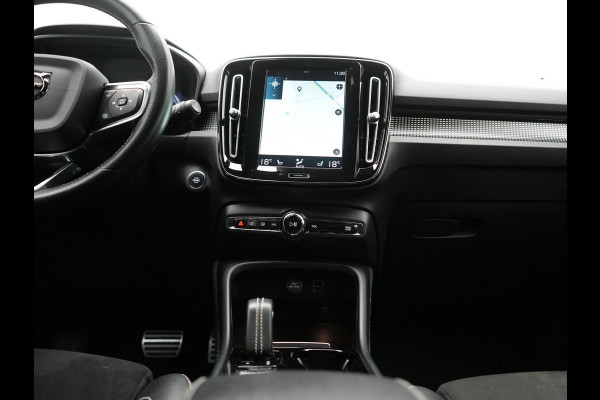 Volvo XC40 T5 Recharge R-Design PHEV 262pk Dealer O.H. | Trekhaak Af Fabriek | Camera | Alcantara Sportstoelen & Stuur Verwarmd | Keyless | Blis | Apple Carplay | Navigatie | DAB | Cruise Control | 19"L.M | Plug In Hybrid |