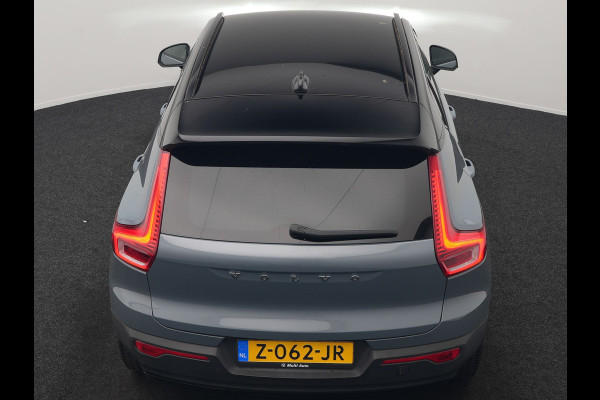 Volvo XC40 T5 Recharge R-Design PHEV 262pk Dealer O.H. | Trekhaak Af Fabriek | Camera | Alcantara Sportstoelen & Stuur Verwarmd | Keyless | Blis | Apple Carplay | Navigatie | DAB | Cruise Control | 19"L.M | Plug In Hybrid |