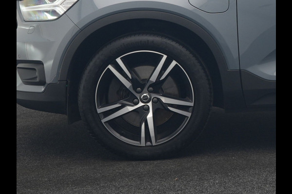 Volvo XC40 T5 Recharge R-Design PHEV 262pk Dealer O.H. | Trekhaak Af Fabriek | Camera | Alcantara Sportstoelen & Stuur Verwarmd | Keyless | Blis | Apple Carplay | Navigatie | DAB | Cruise Control | 19"L.M | Plug In Hybrid |
