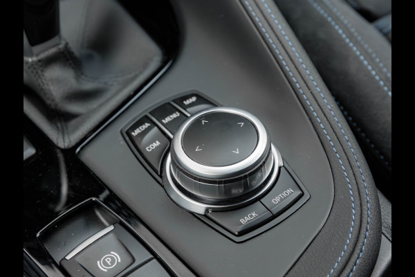 BMW X2 sDrive18i M-Sport - Stoelverwarming - LED - 19 inch