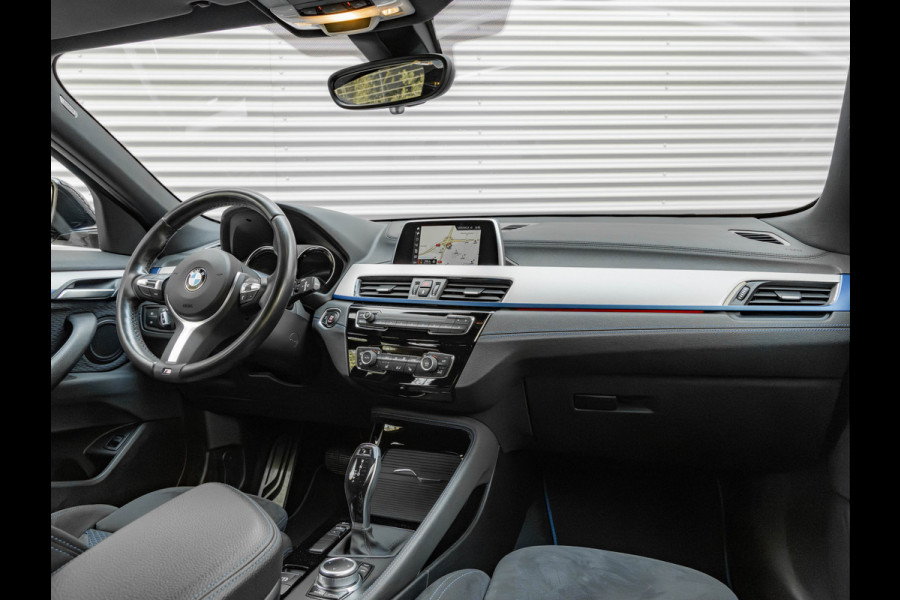 BMW X2 sDrive18i M-Sport - Stoelverwarming - LED - 19 inch