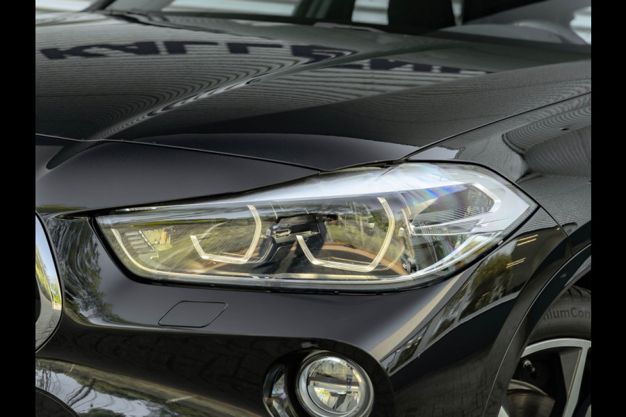 BMW X2 sDrive18i M-Sport - Stoelverwarming - LED - 19 inch