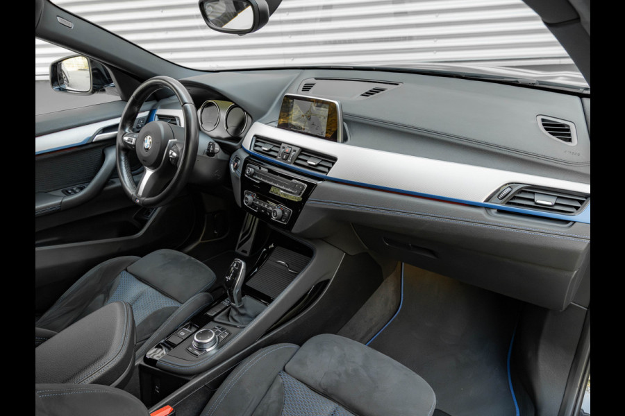 BMW X2 sDrive18i M-Sport - Stoelverwarming - LED - 19 inch