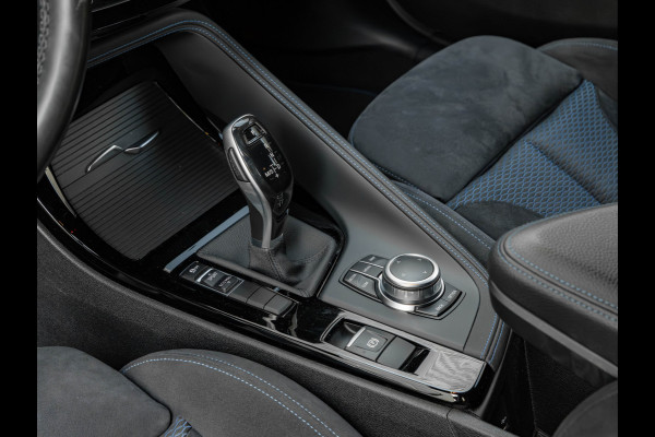 BMW X2 sDrive18i M-Sport - Stoelverwarming - LED - 19 inch