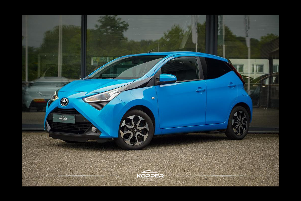 Toyota Aygo 1.0 VVT-i x-first / Carplay / Trekhaak Afn / Dealeronderhouden / 5 Drs