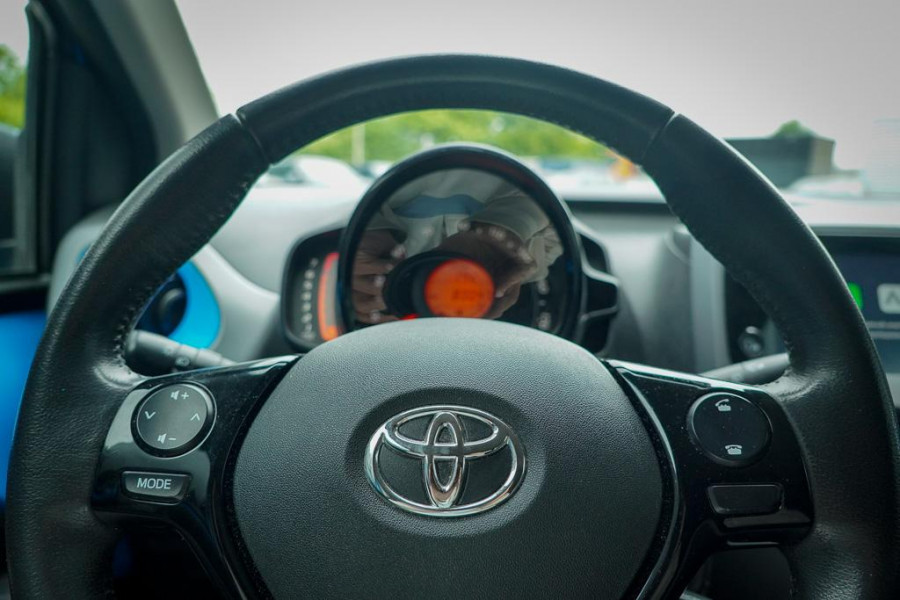 Toyota Aygo 1.0 VVT-i x-first / Carplay / Trekhaak Afn / Dealeronderhouden / 5 Drs