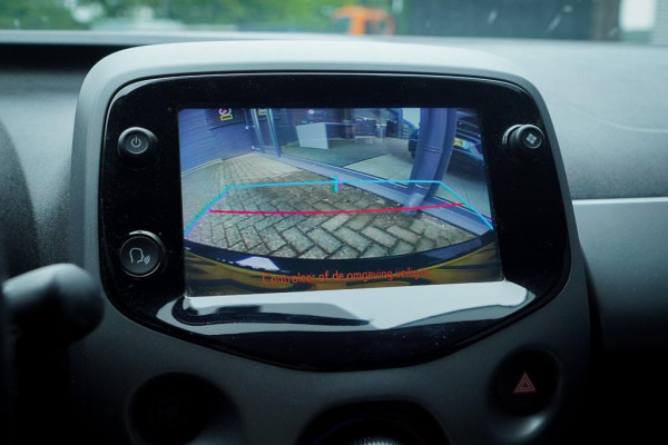 Toyota Aygo 1.0 VVT-i x-first / Carplay / Trekhaak Afn / Dealeronderhouden / 5 Drs