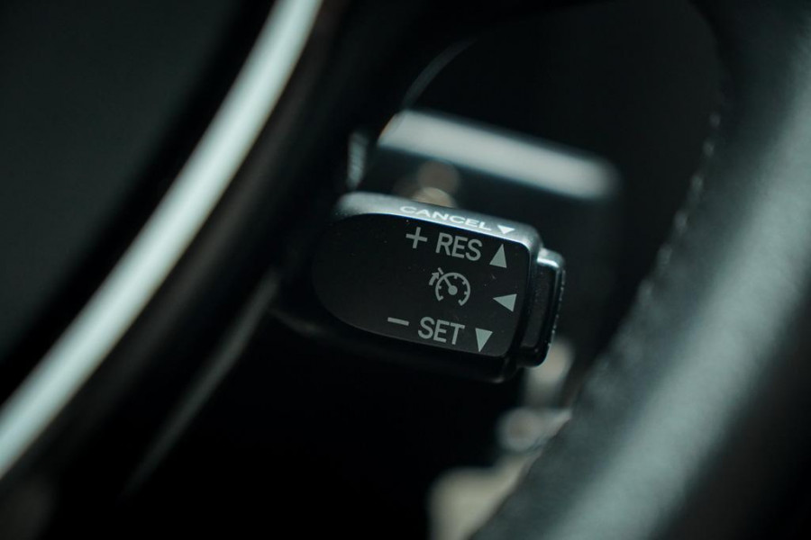 Toyota Aygo 1.0 VVT-i x-first / Carplay / Trekhaak Afn / Dealeronderhouden / 5 Drs