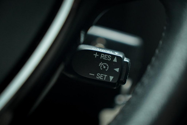 Toyota Aygo 1.0 VVT-i x-first / Carplay / Trekhaak Afn / Dealeronderhouden / 5 Drs