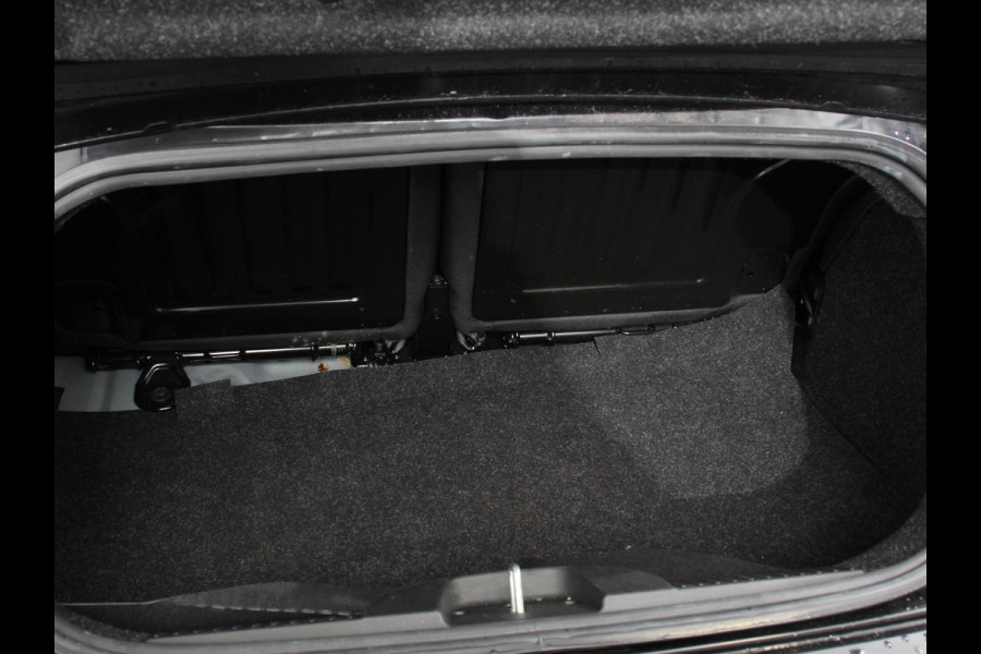 Fiat 500C 1.0 Hybrid Bellavita Navigatie Climate Control Apple Carplay/Android Auto Dab Digitale Cockpit Parkeer sensoren