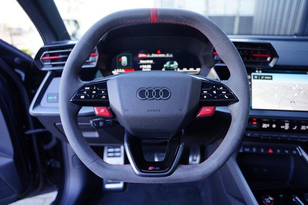 Audi RS 3 SPORTBACK 2.5 TFSI Quattro New Service