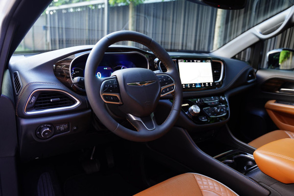 Chrysler Pacifica 3.6 V6 Hybrid Nieuwstaat Hybride