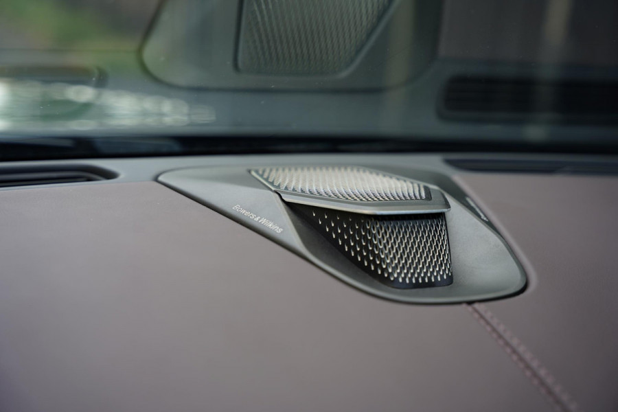 Aston Martin DB12 4.0 V8 / BTW / NEW SERVICE / NL AUTO