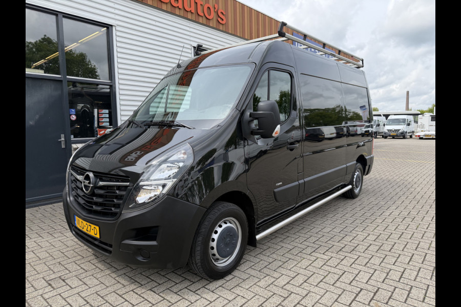 Opel Movano 2.3 Turbo 136pk L2H2 / vaste prijs rijklaar € 20.950 ex btw / lease vanaf € 342 / zwart metallic / airco / cruise / imperial + trap / trekhaak / camera / euro 6