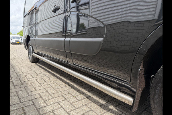 Opel Movano 2.3 Turbo 136pk L2H2 / vaste prijs rijklaar € 20.950 ex btw / lease vanaf € 342 / zwart metallic / airco / cruise / imperial + trap / trekhaak / camera / euro 6