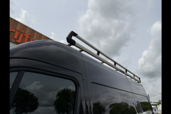 Opel Movano 2.3 Turbo 136pk L2H2 / vaste prijs rijklaar € 20.950 ex btw / lease vanaf € 342 / zwart metallic / airco / cruise / imperial + trap / trekhaak / camera / euro 6