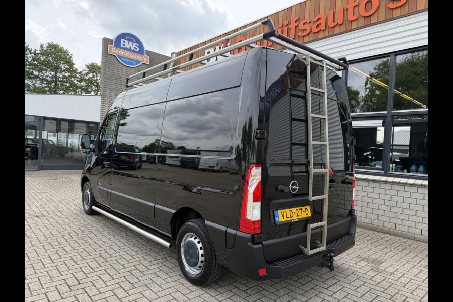 Opel Movano 2.3 Turbo 136pk L2H2 / vaste prijs rijklaar € 20.950 ex btw / lease vanaf € 342 / zwart metallic / airco / cruise / imperial + trap / trekhaak / camera / euro 6