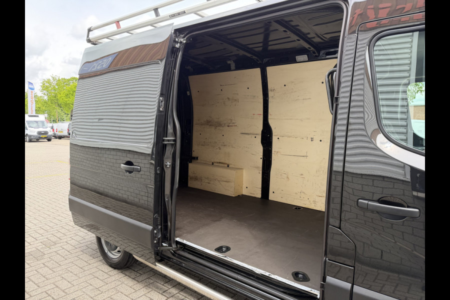 Opel Movano 2.3 Turbo 136pk L2H2 / vaste prijs rijklaar € 20.950 ex btw / lease vanaf € 342 / zwart metallic / airco / cruise / imperial + trap / trekhaak / camera / euro 6