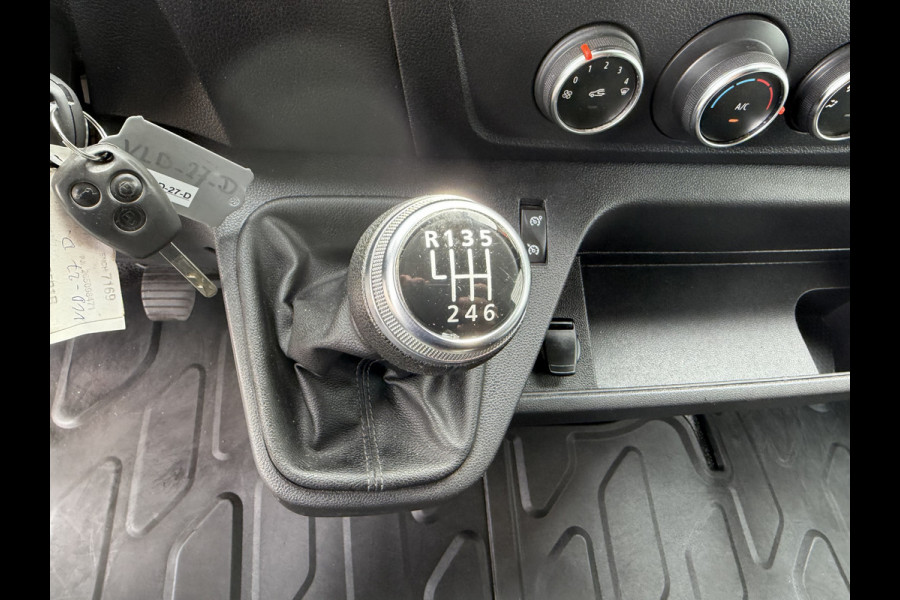 Opel Movano 2.3 Turbo 136pk L2H2 / vaste prijs rijklaar € 20.950 ex btw / lease vanaf € 342 / zwart metallic / airco / cruise / imperial + trap / trekhaak / camera / euro 6