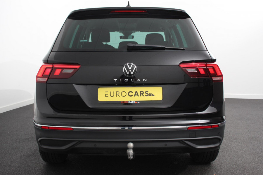 Volkswagen Tiguan 1.5 TSI 150pk Automaat Life Navigatie Apple Carplay/Android Auto Climate Control Digitale Cockpit Adaptive cruise Control Wegklapbare Trekhaak Stoelverwarming