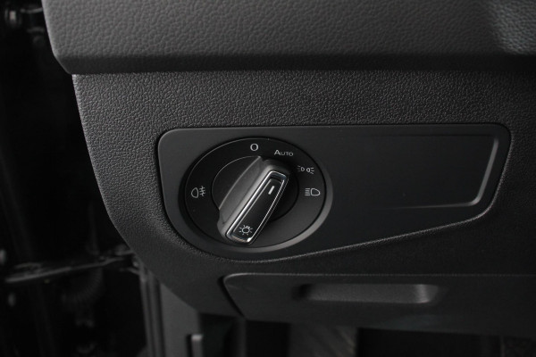 Volkswagen Tiguan 1.5 TSI 150pk Automaat Life Navigatie Apple Carplay/Android Auto Climate Control Digitale Cockpit Adaptive cruise Control Wegklapbare Trekhaak Stoelverwarming