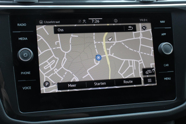 Volkswagen Tiguan 1.5 TSI 150pk Automaat Life Navigatie Apple Carplay/Android Auto Climate Control Digitale Cockpit Adaptive cruise Control Wegklapbare Trekhaak Stoelverwarming