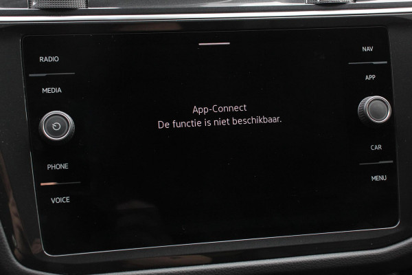Volkswagen Tiguan 1.5 TSI 150pk Automaat Life Navigatie Apple Carplay/Android Auto Climate Control Digitale Cockpit Adaptive cruise Control Wegklapbare Trekhaak Stoelverwarming