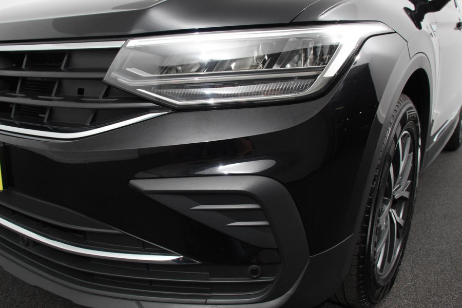 Volkswagen Tiguan 1.5 TSI 150pk Automaat Life Navigatie Apple Carplay/Android Auto Climate Control Digitale Cockpit Adaptive cruise Control Wegklapbare Trekhaak Stoelverwarming